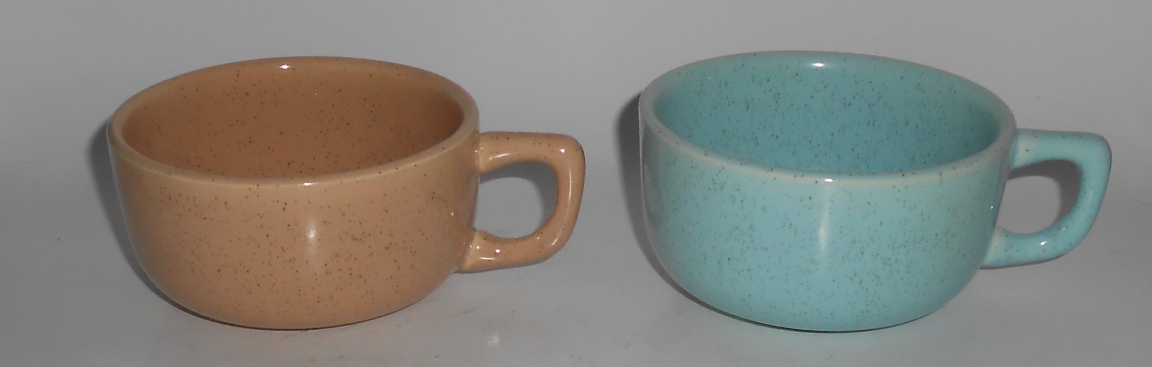 Bauer Brusche Pottery Al Fresco Pair Tan / Blue Speckle