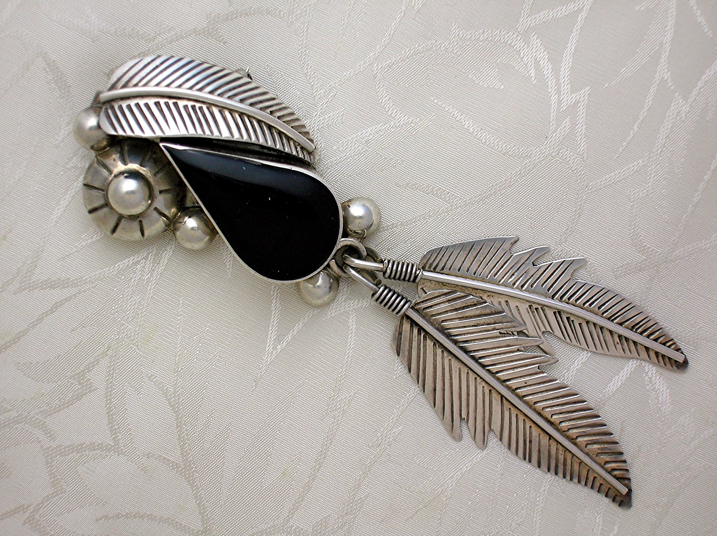 Taxco Mexico Black Onyx Sterling Silver Feathers Pin Pe
