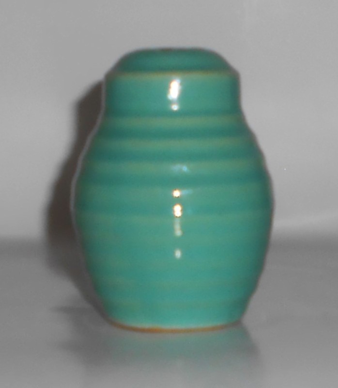 VINTAGE Bauer Pottery Ring Ware Jade Barrel Shaker