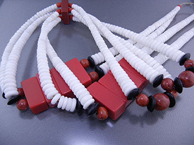 Native American Sponge Coral Onyx Glass Necklace