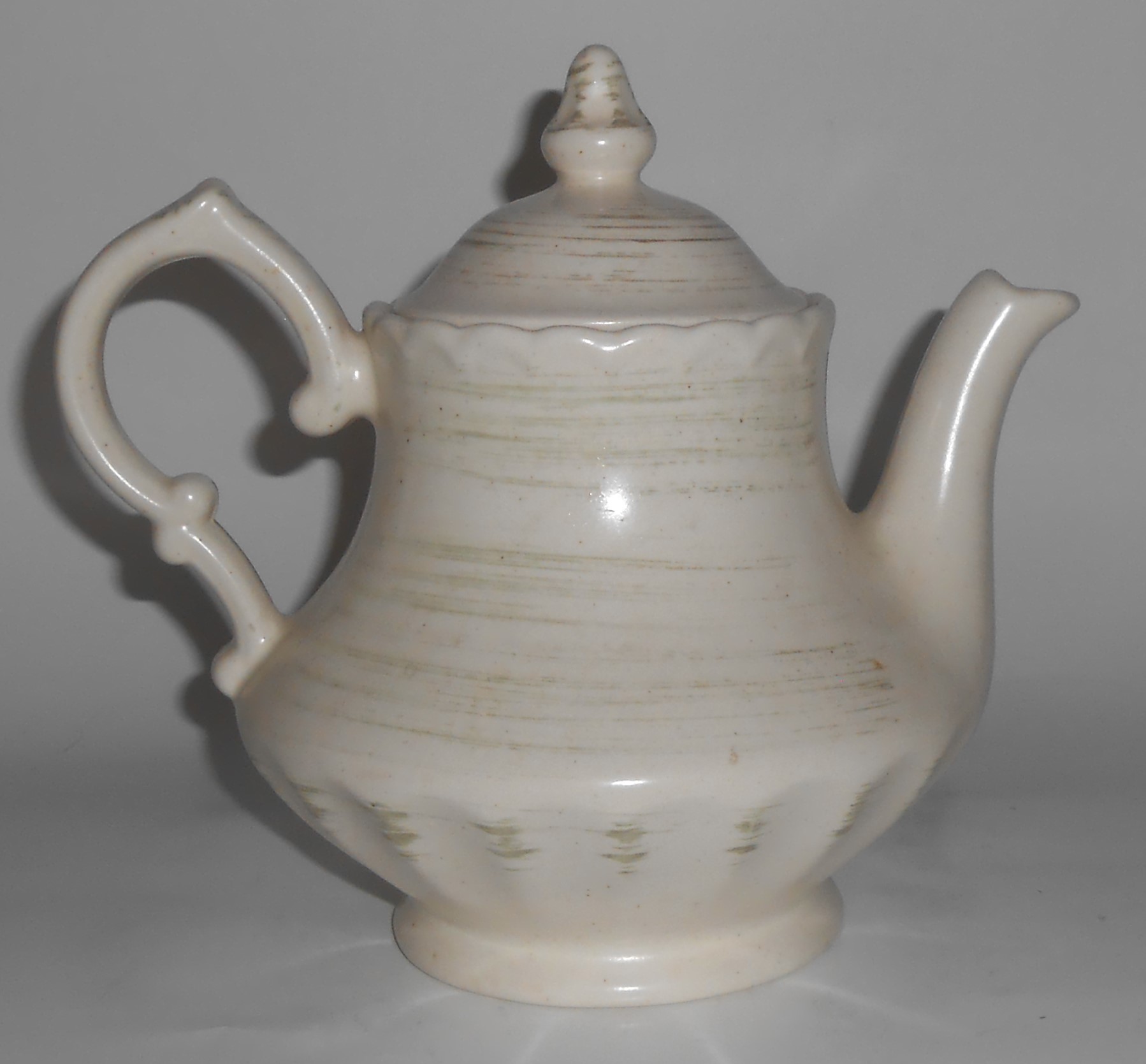 Metlox Pottery Vernon Ware Vineyard Teapot