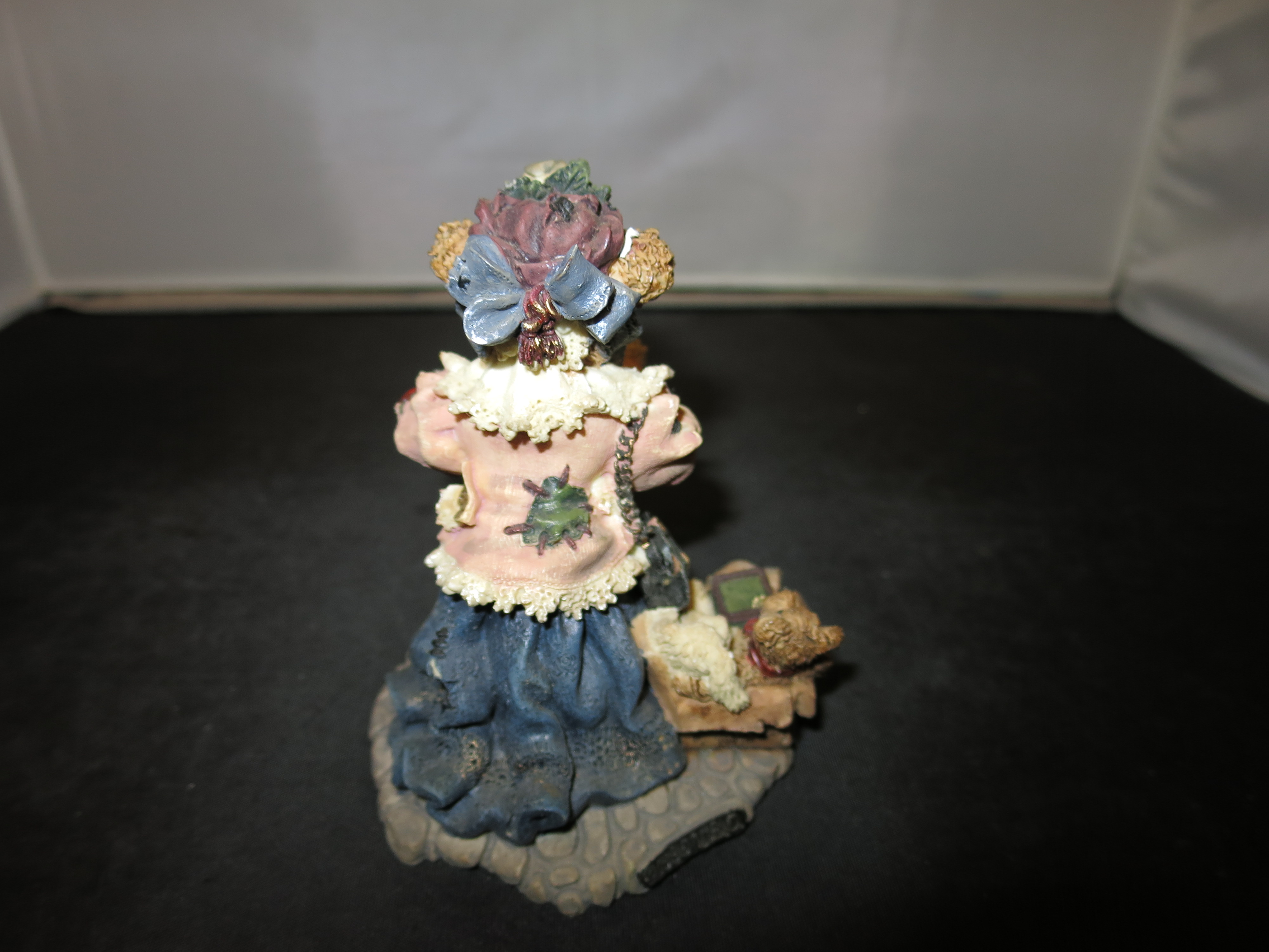 Boyds Bears and Friends the Collector figurine