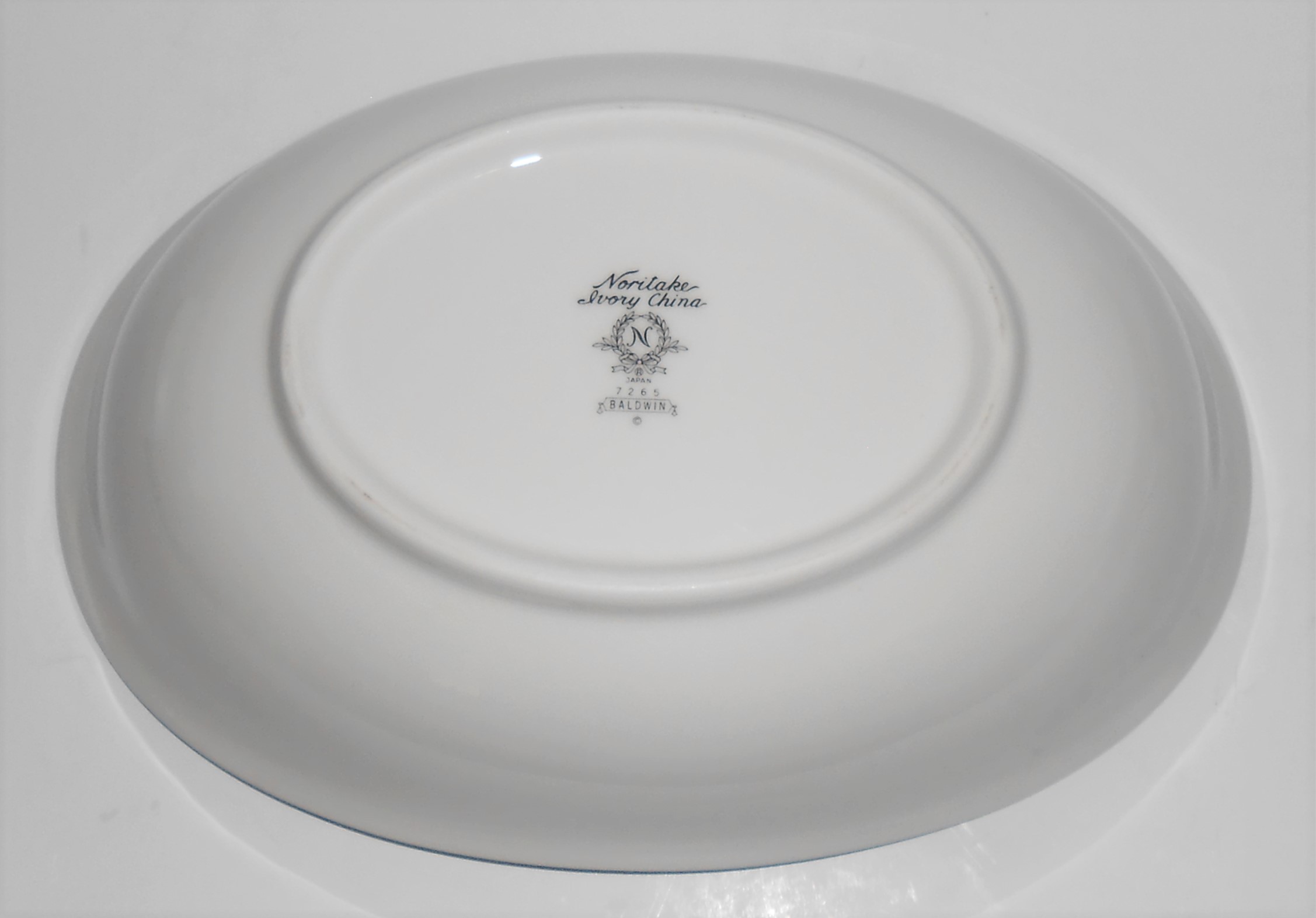 Noritake China Porcelain Platinum 7265 Baldwin Oval Veg