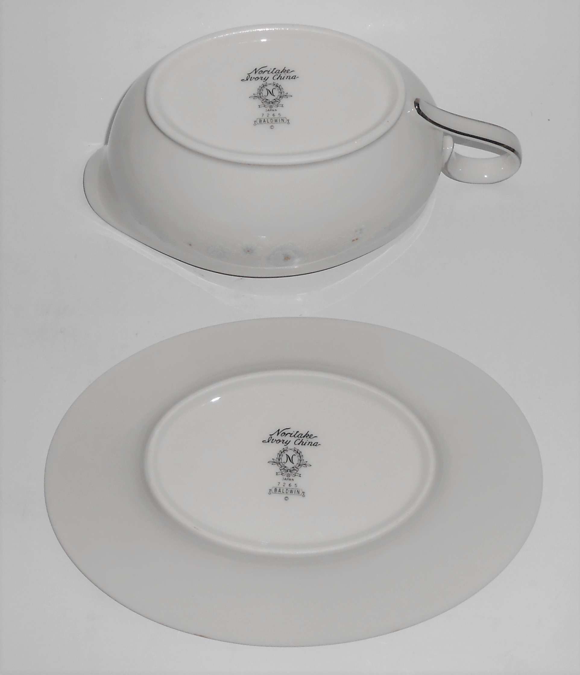 Noritake China Porcelain Platinum 7265 Baldwin Gravy Bo