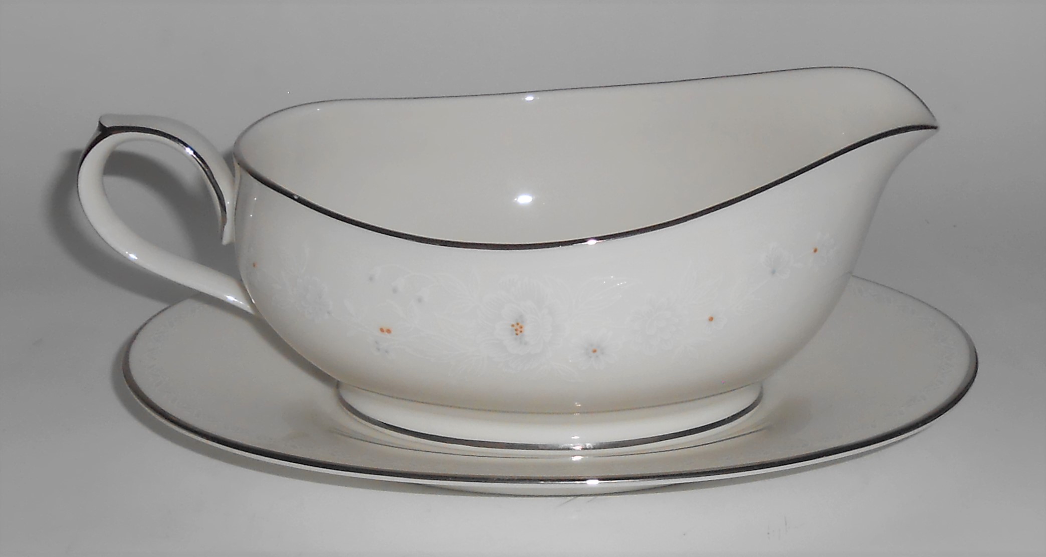 Noritake China Porcelain Platinum 7265 Baldwin Gravy Bo