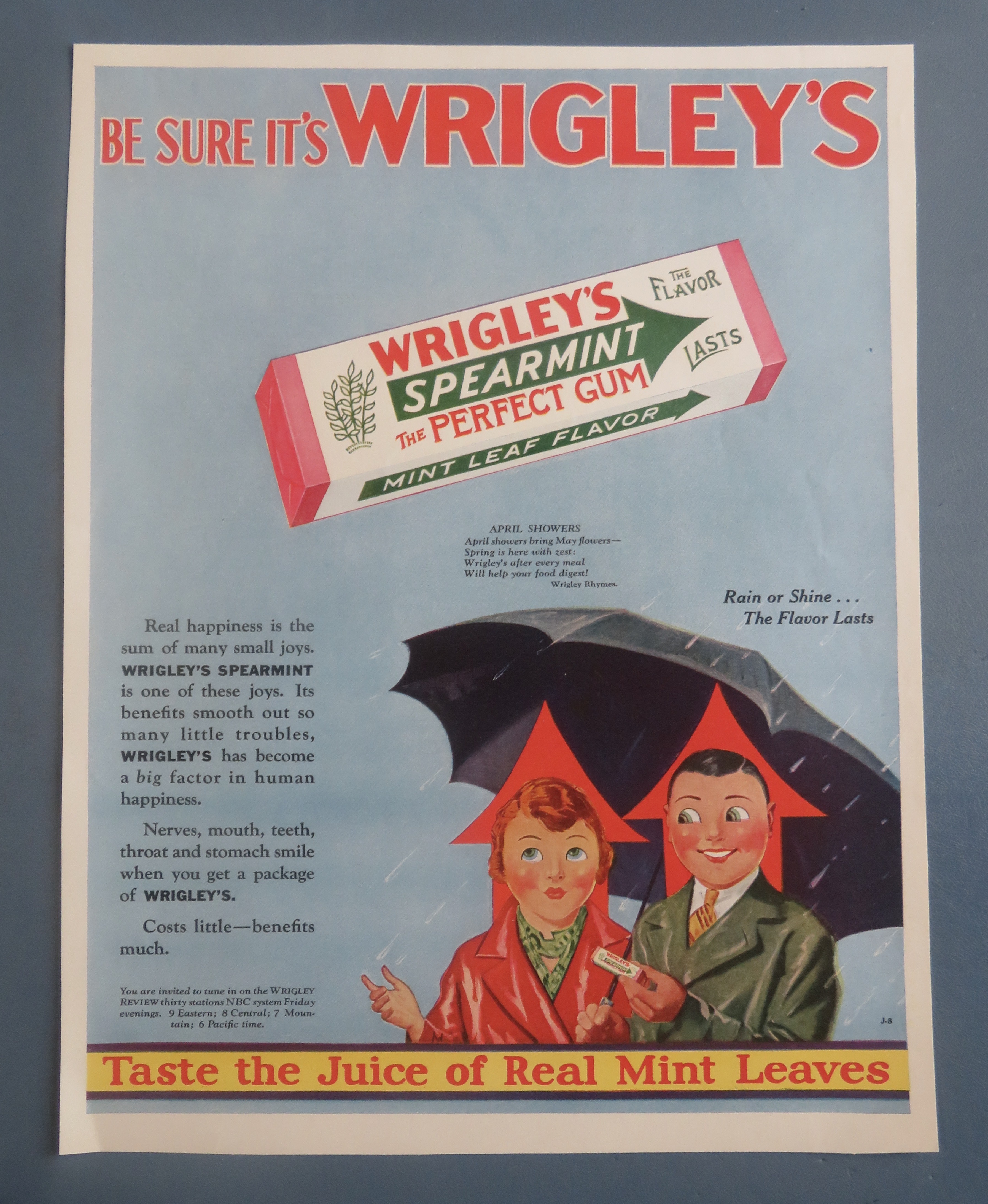 1929 Wrigley's Spearmint Gum w Man & Woman In The Rain