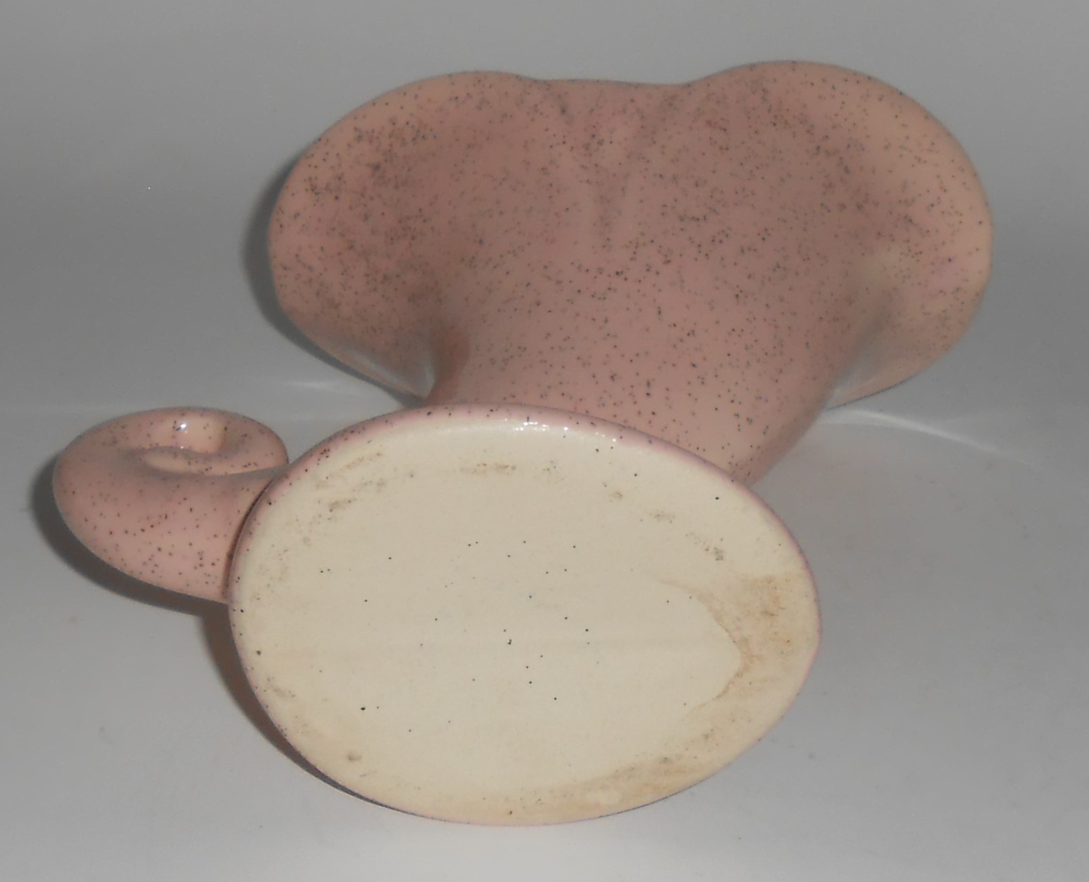 Bauer Pottery Pink Speckle #690 Cornucopia Vase