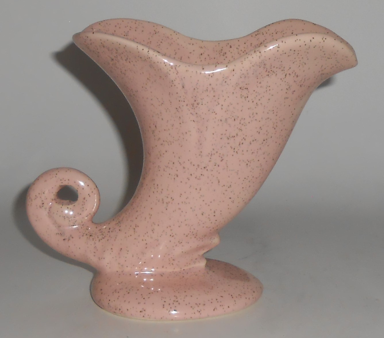 Bauer Pottery Pink Speckle #690 Cornucopia Vase