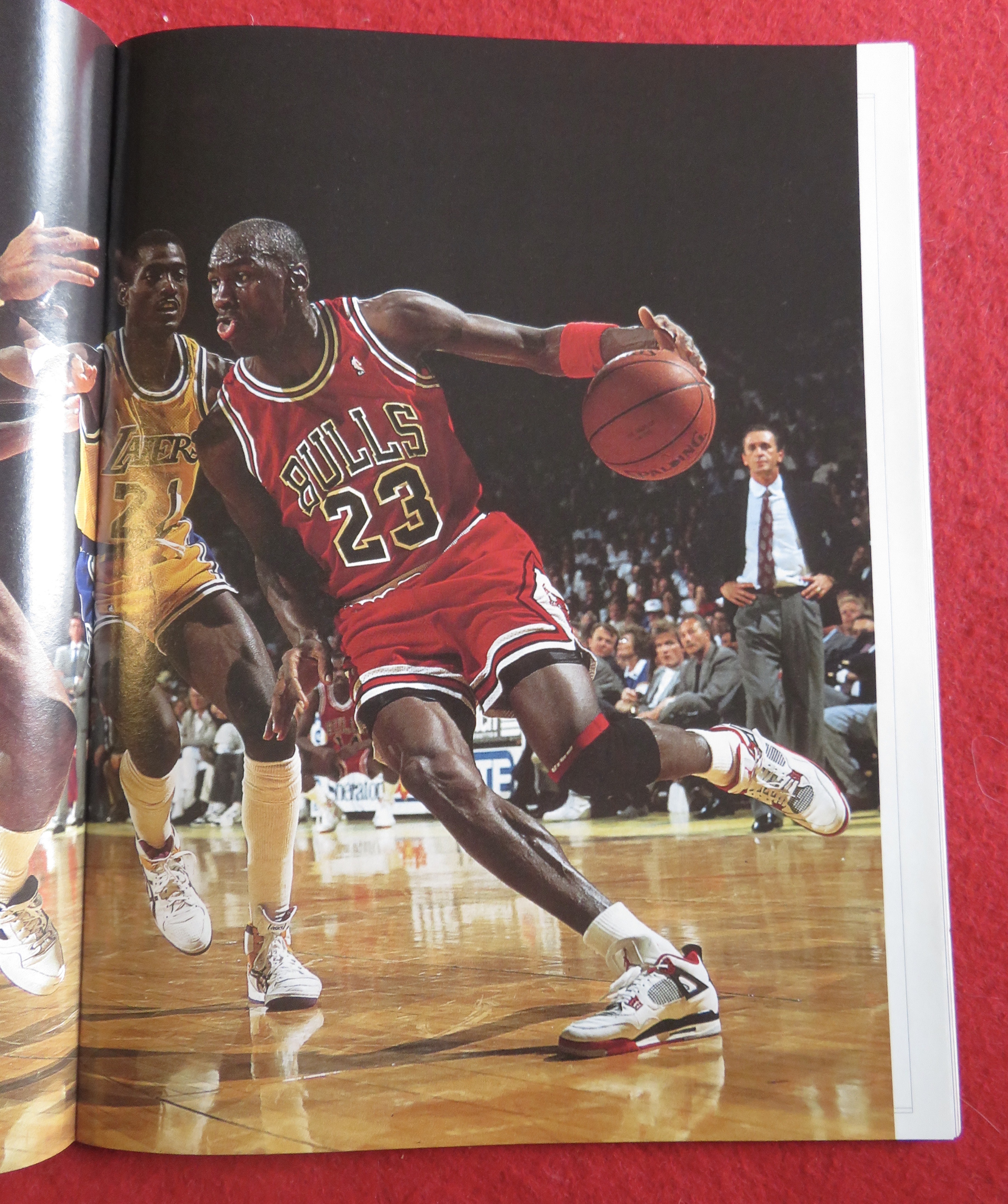Sports Illustrated Magazine 1999 Michael Jordan
