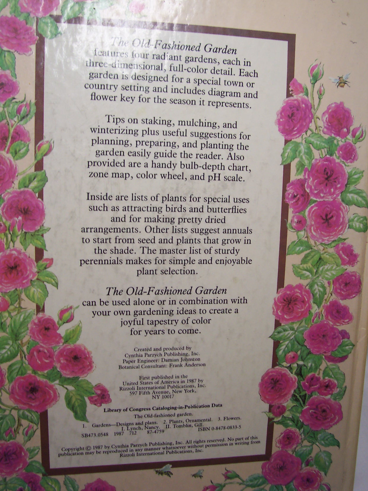 Old Fashioned Gardens Pop Up Book