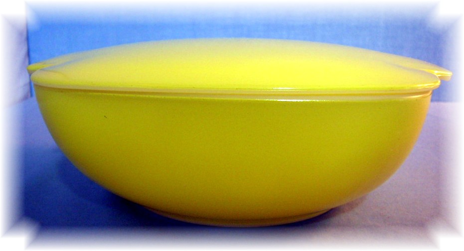 Pyrex Yellow square Covered Serving Dish 50s