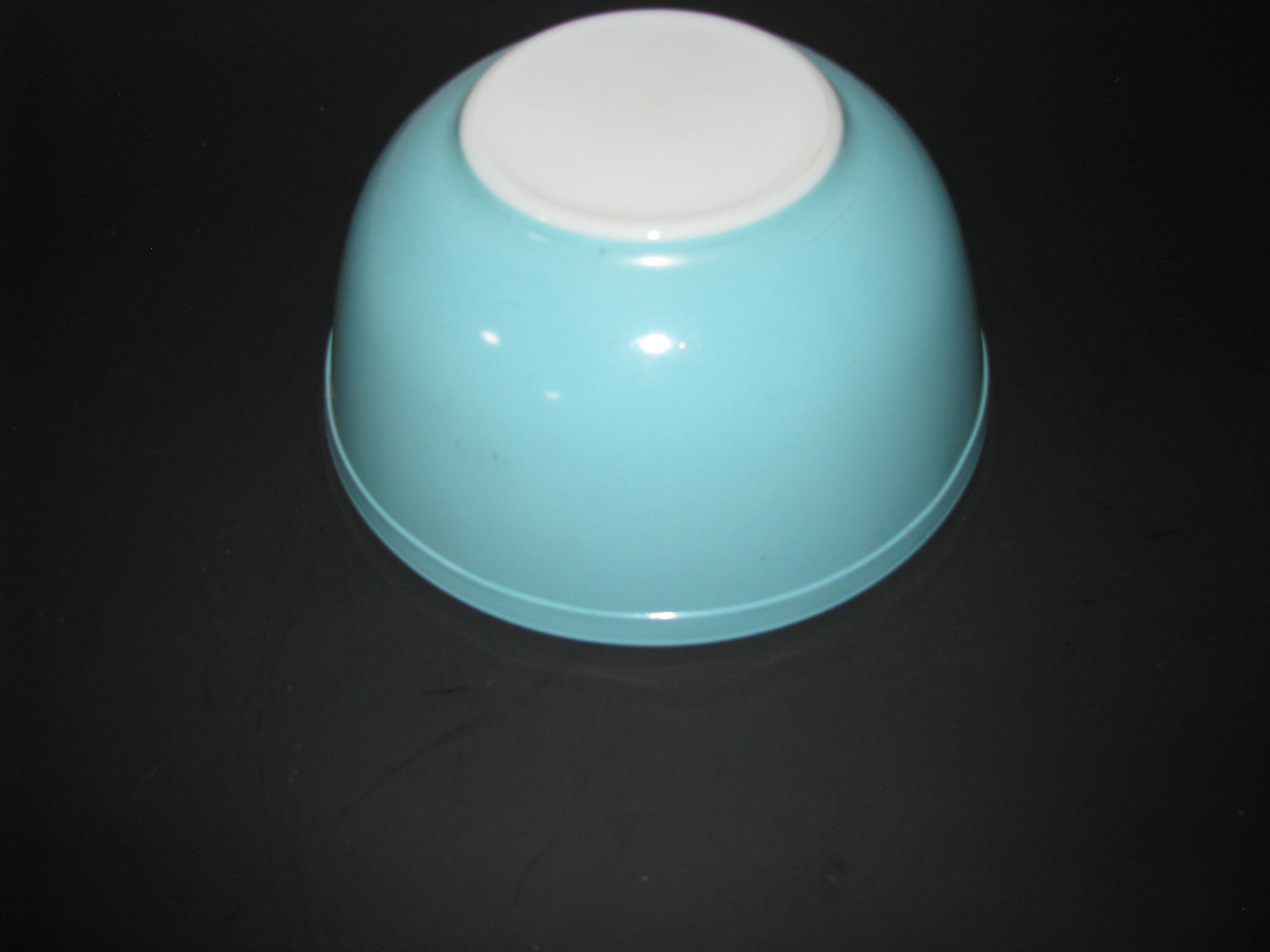 Vintage Pyrex Turquoise Blue Bowl