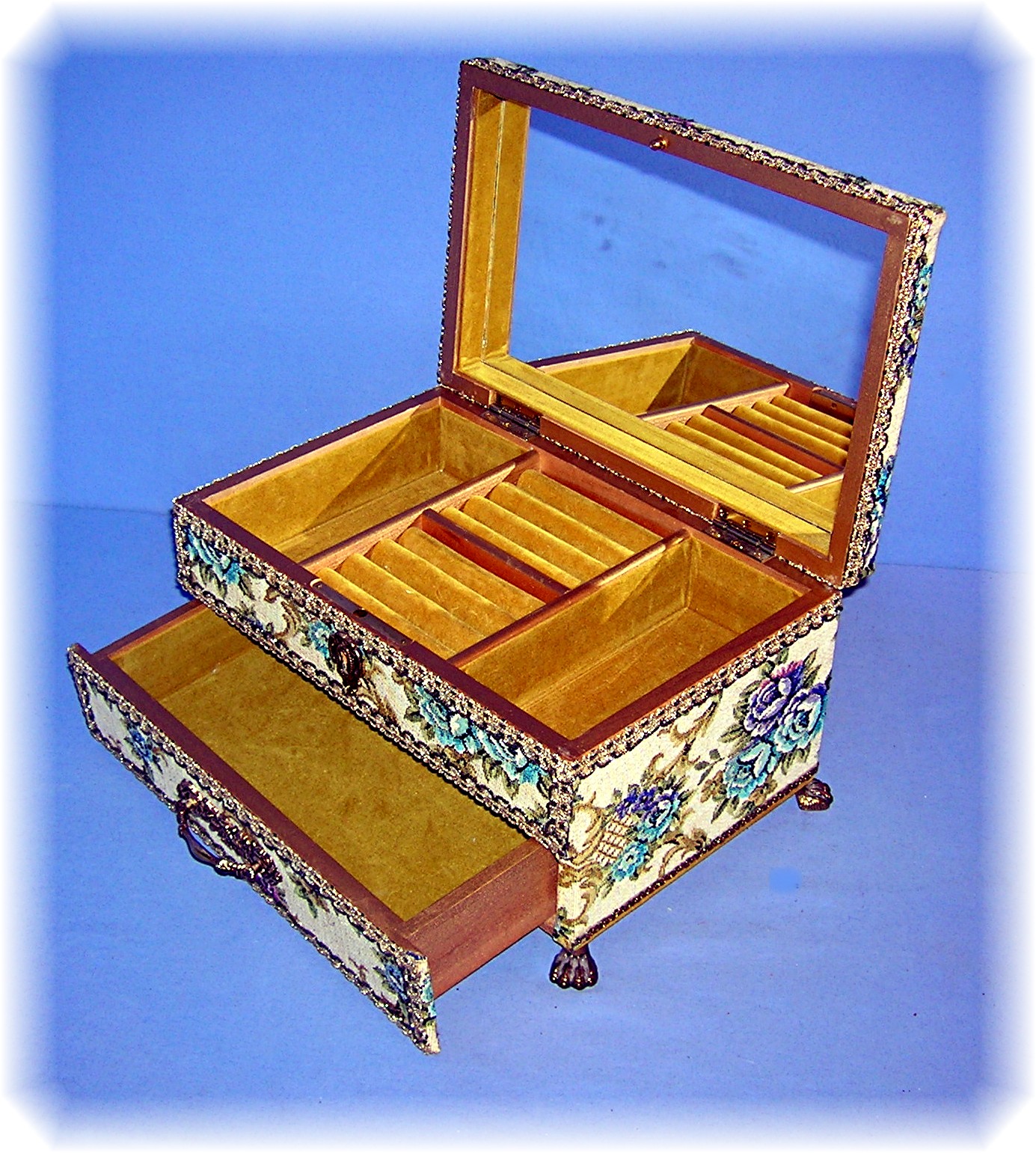 Music Jewel Box Brocade Brass Claw Feet Japan 60s