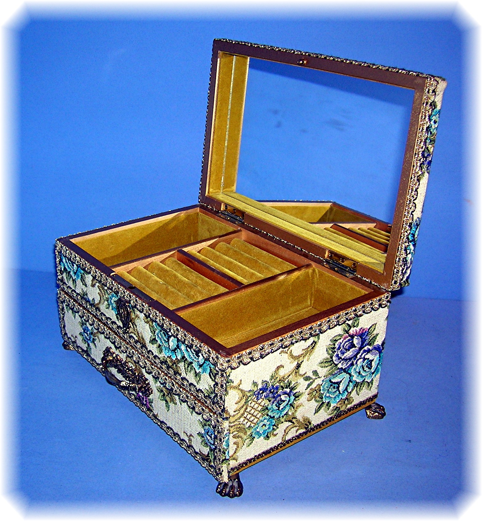 Music Jewel Box Brocade Brass Claw Feet Japan 60s