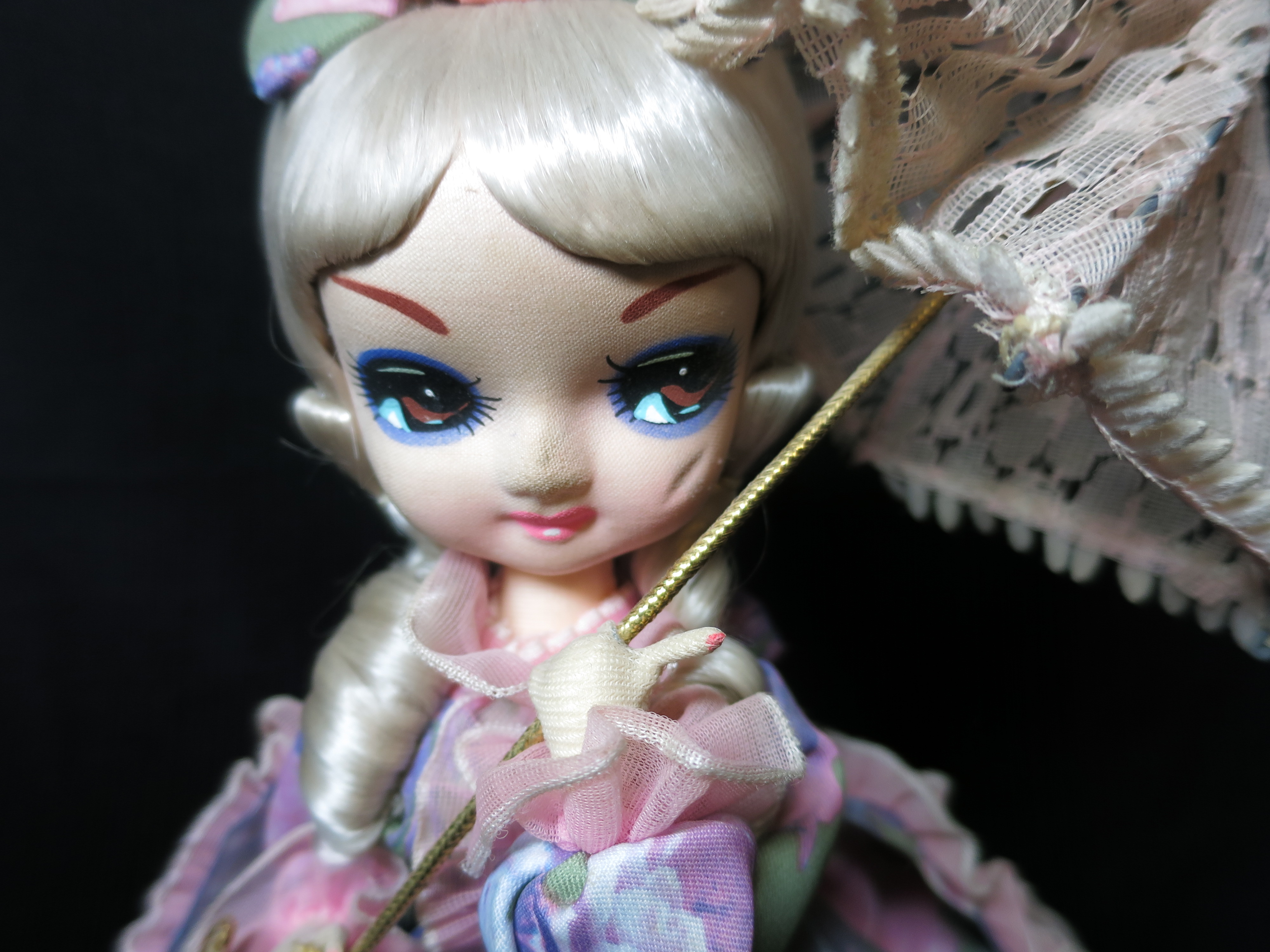 Bradleys Musical Doll Rotates plays Raindrops