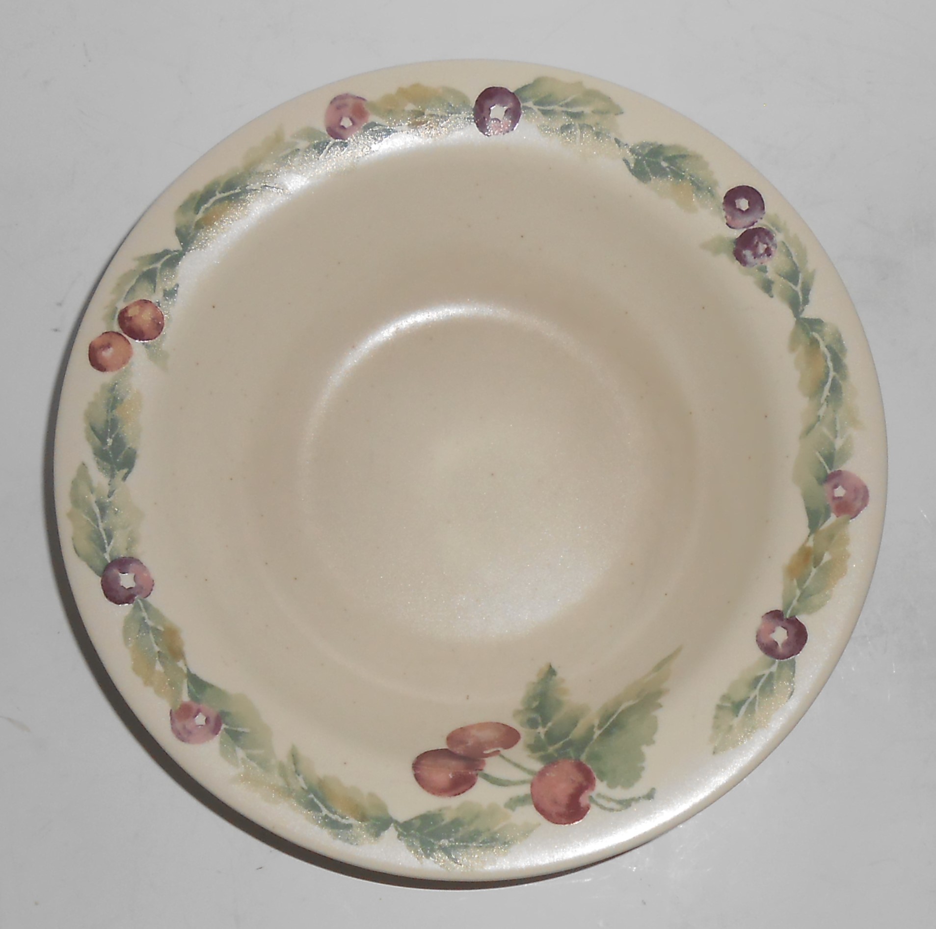 Pfaltzgraff Pottery Jamberry Cereal / Soup Bowl