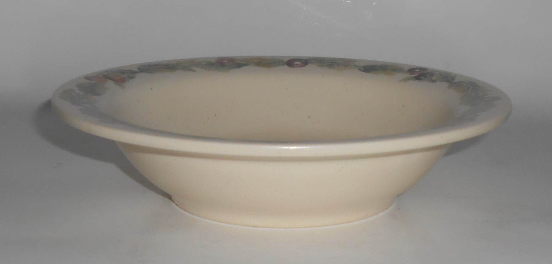 Pfaltzgraff Pottery Jamberry Cereal / Soup Bowl