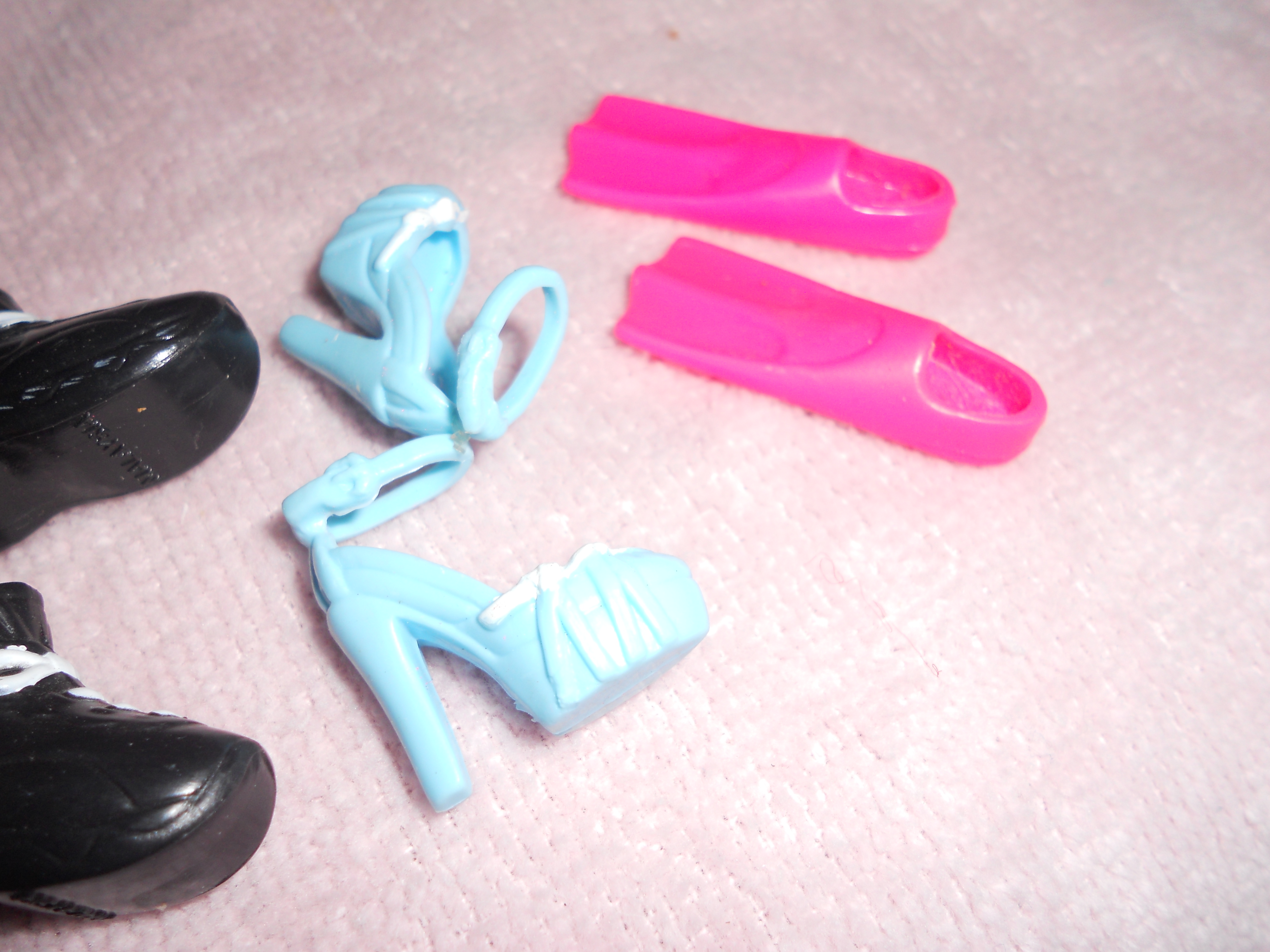 Barbie Doll Shoes Lot of 5 Pair