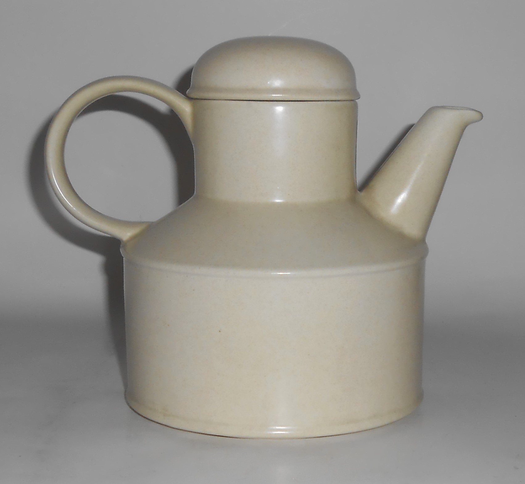 Midwinter Pottery Stonehenge Beige Mist Teapot w/Lid