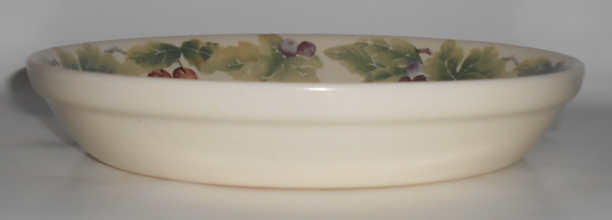 Pfaltzgraff Pottery Jamberry Pie Plate Server