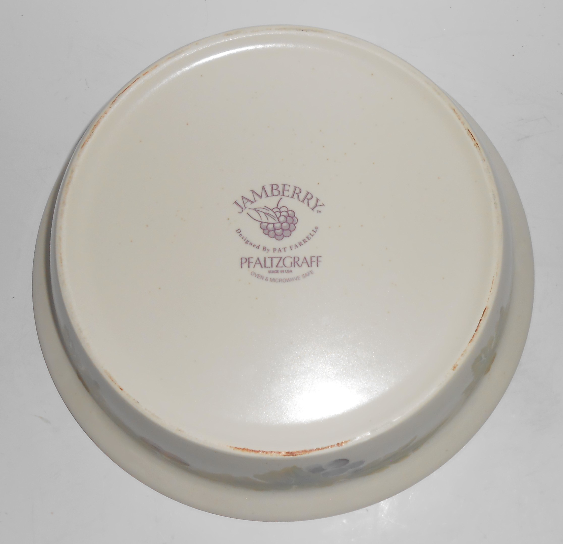 Pfaltzgraff Pottery Jamberry Round 9-5/8'' Vegetable Bo
