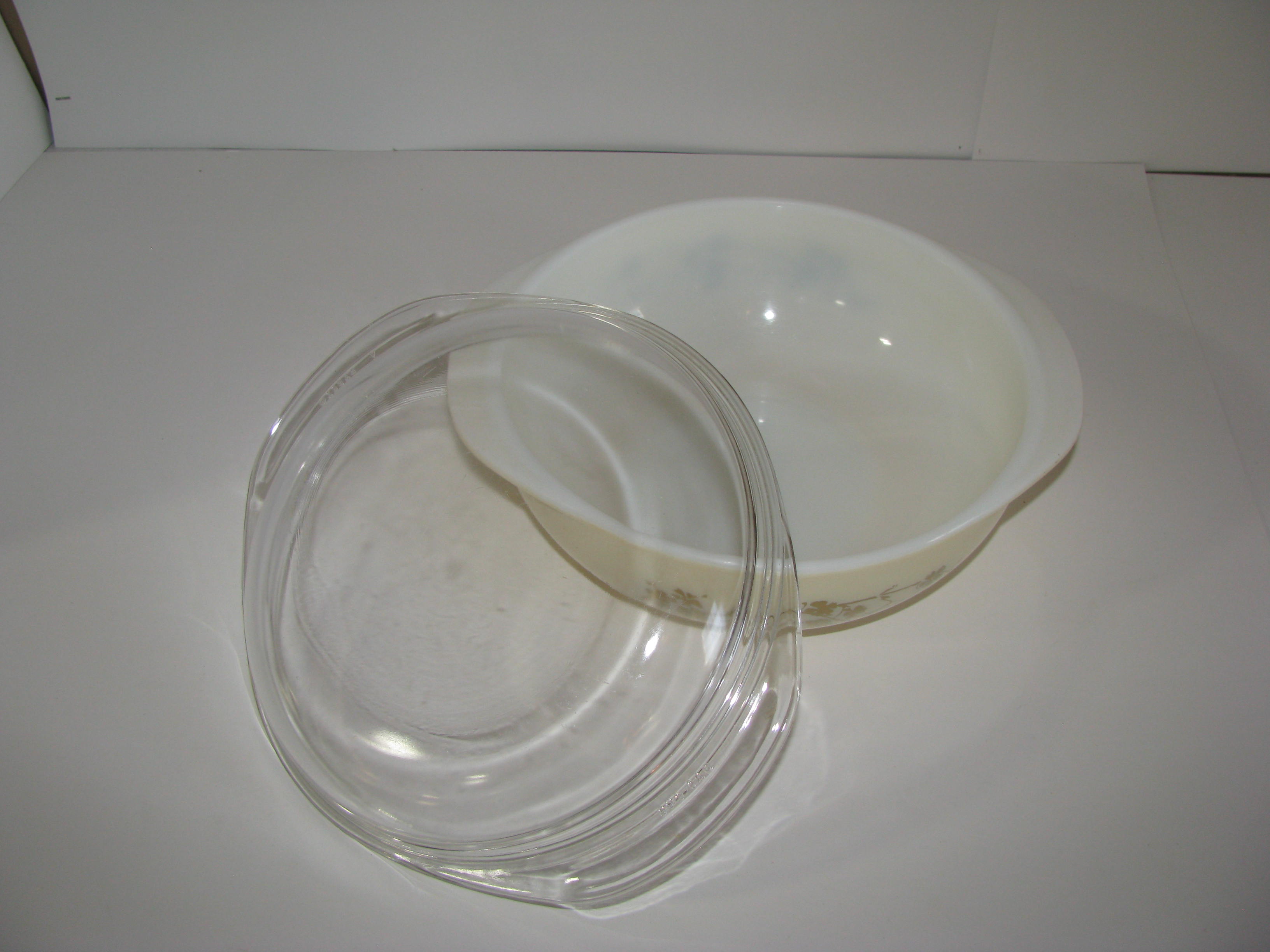 Vintage Pyrex Golden Branch Covered Casserole Dish