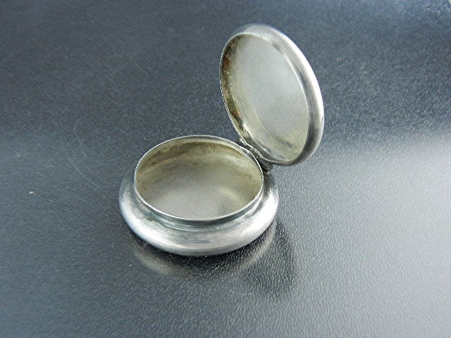 Pill Box Silver Flowers