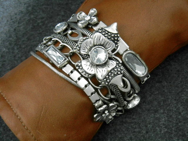 Stretch Bracelet Rhinestones Flowers