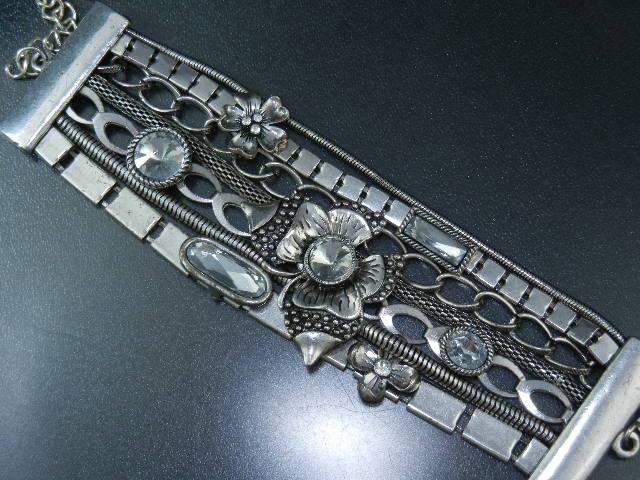 Stretch Bracelet Rhinestones Flowers
