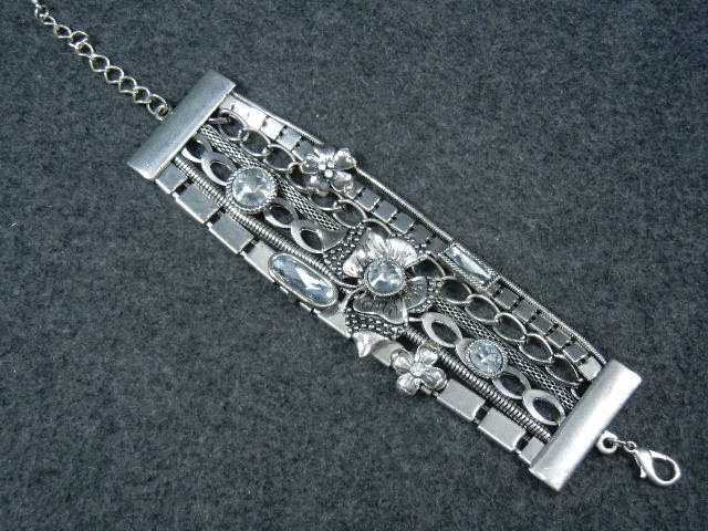Stretch Bracelet Rhinestones Flowers