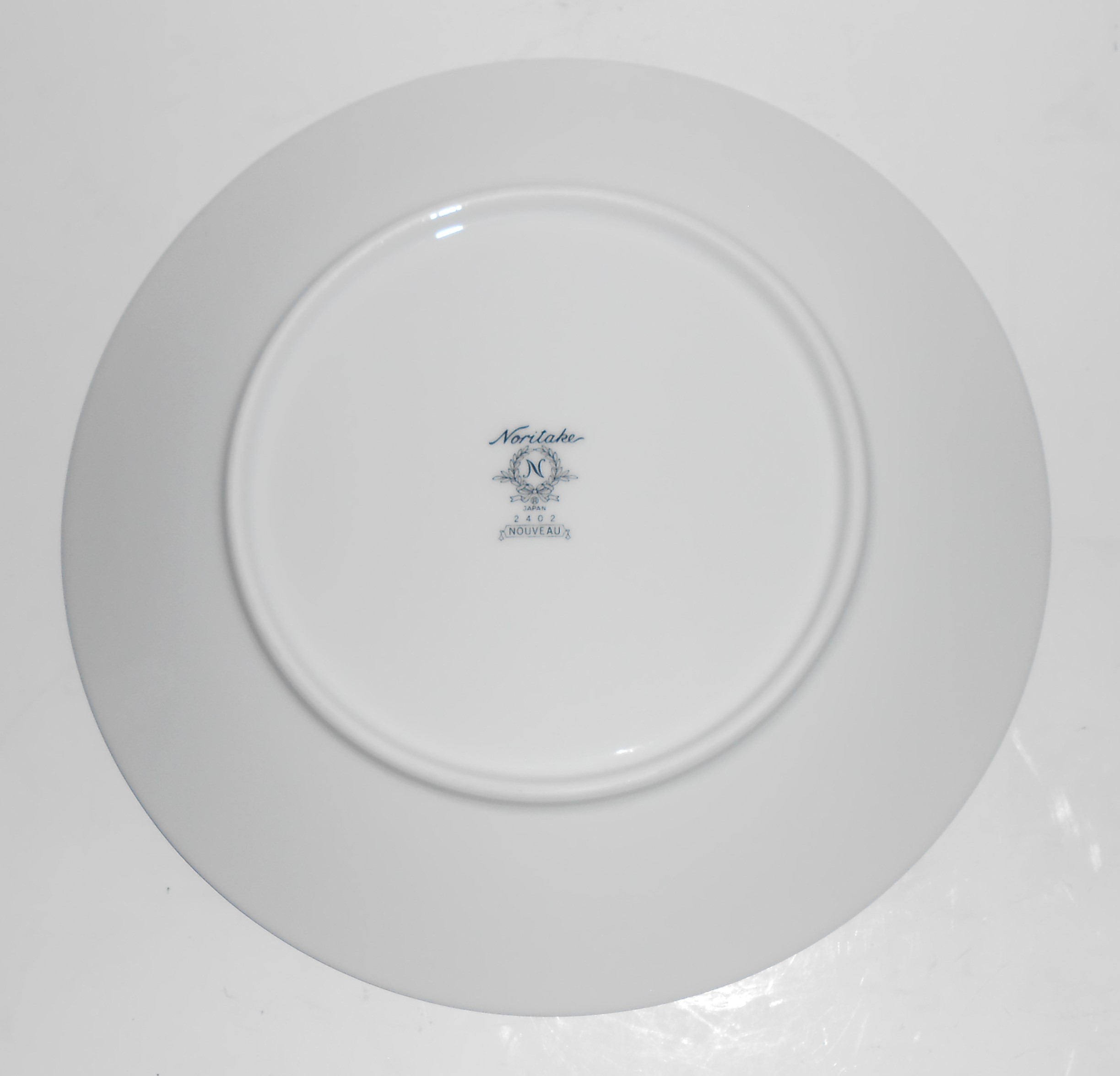 Noritake China Porcelain Nouveau Floral w/Platinum Sal
