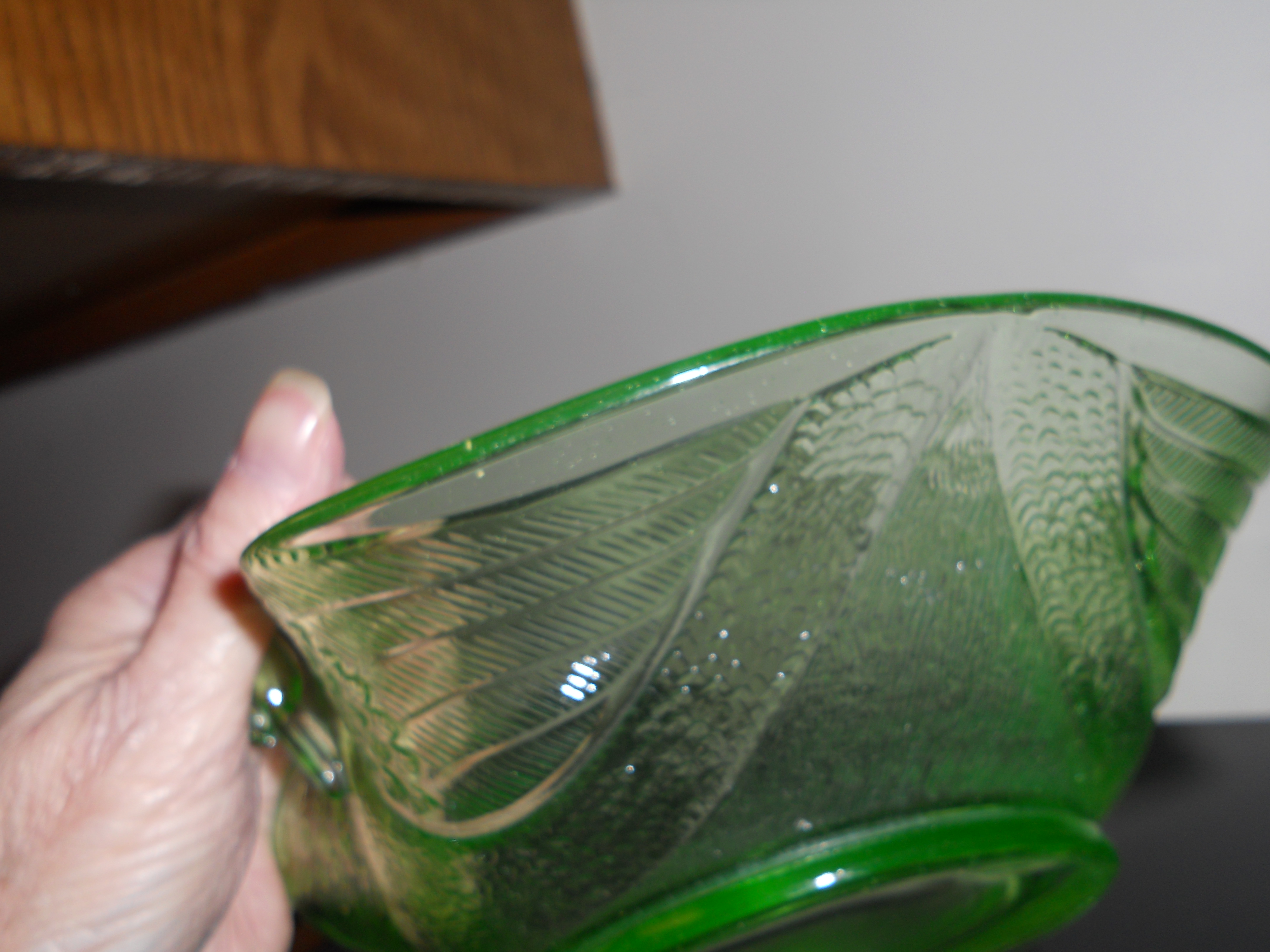 Fenton Art Glass Green Swan Bowl