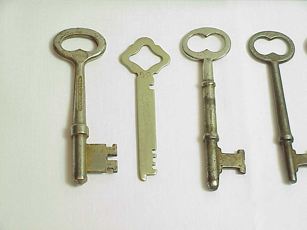 7 Antique Skeleton Keys - Lockwood, Corbin, Penn