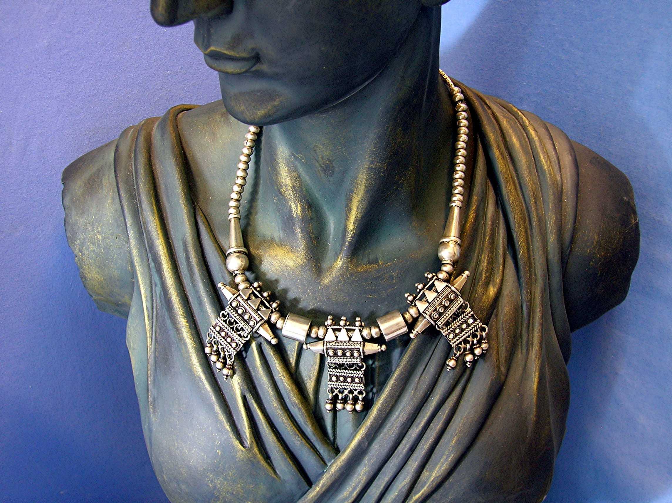 Necklace Silver Ethnic Pendant Chain Bead 17 Inch