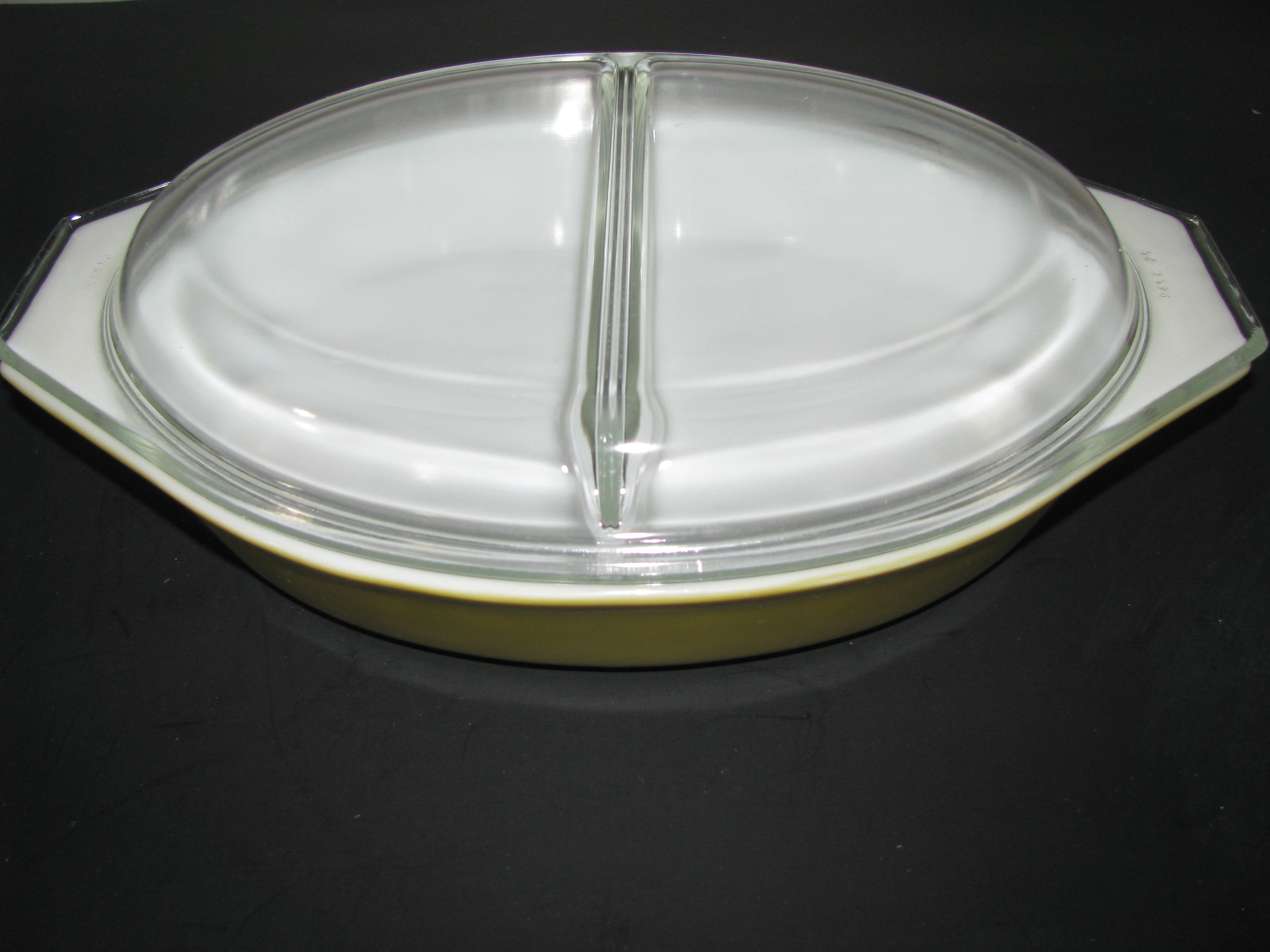 Vintage Pyrex Verde Yellow Divided Dish with Clear Lid