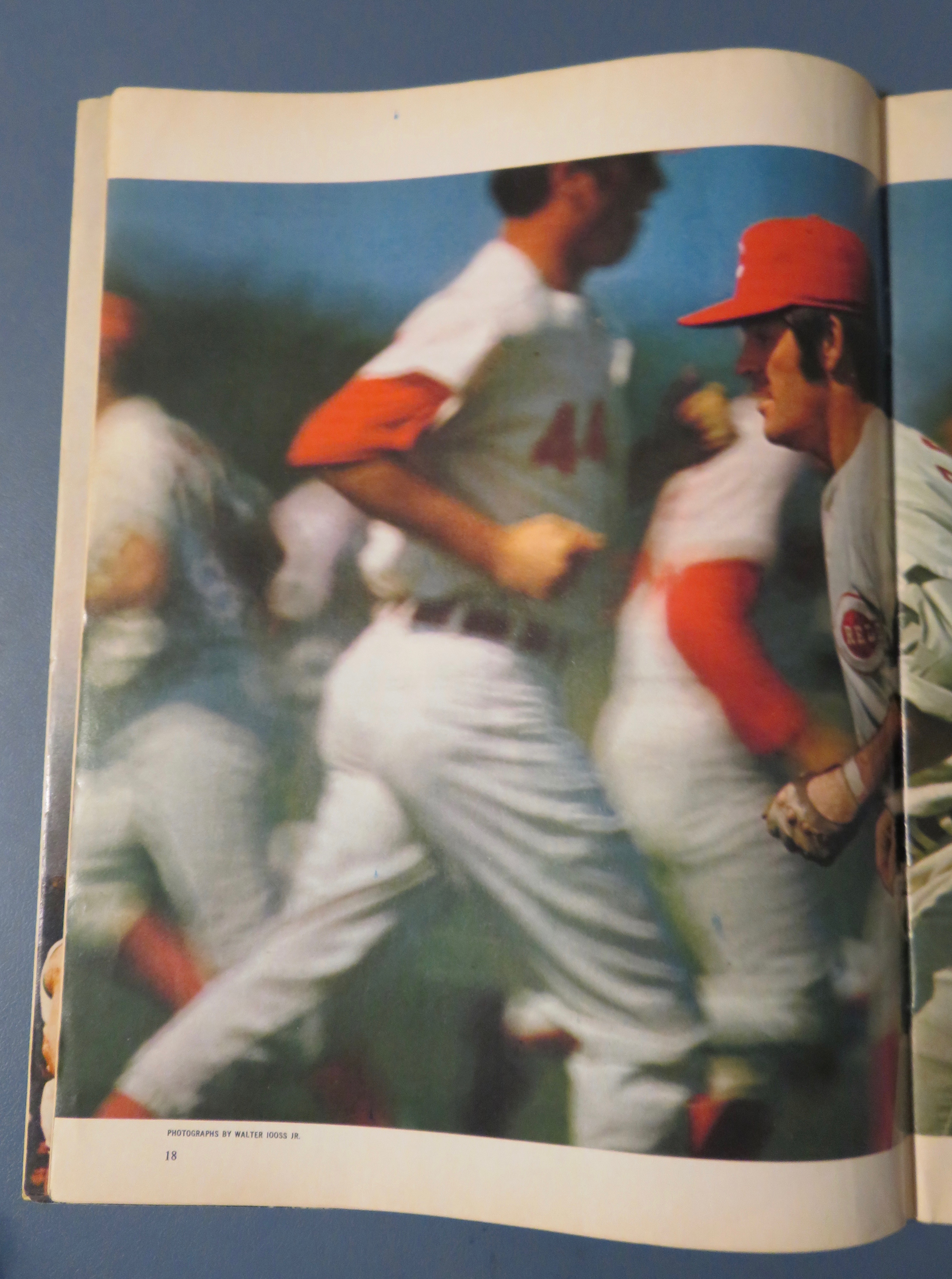 Sports Illustrated Magazine-March 13, 1972-Johnny Bench