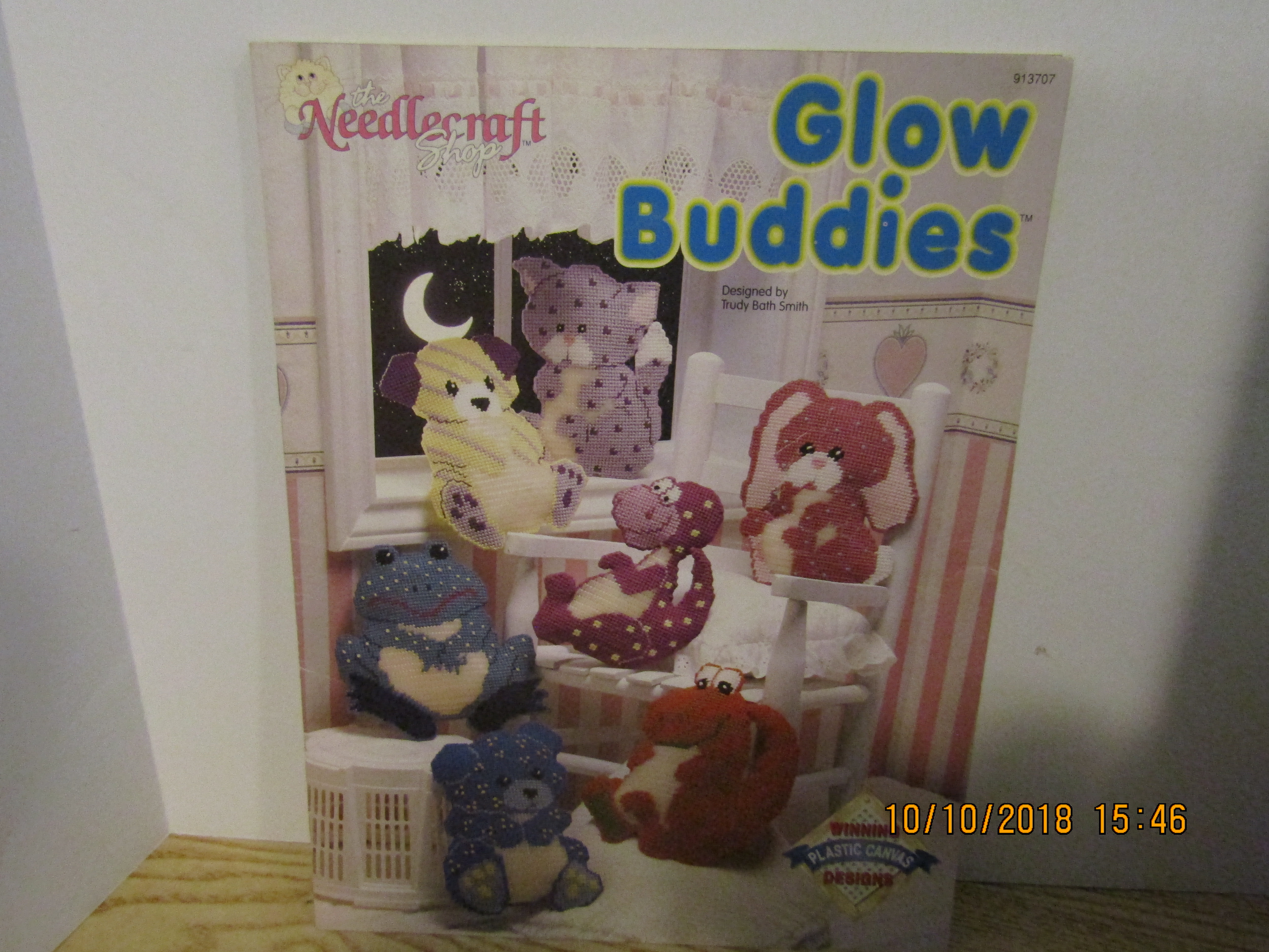 Needlecraft Shop Plastic Canvas Glow Buddies  #913707