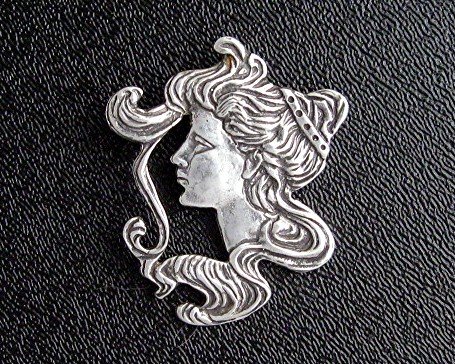 Sterling Silver Antique Cameo Face Pendant