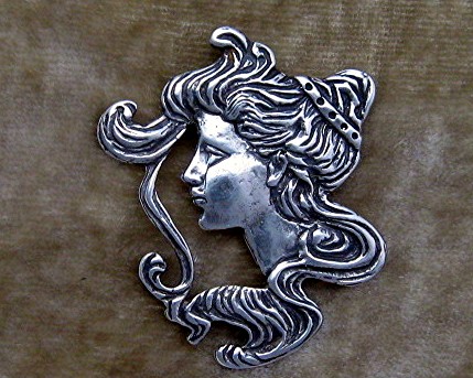 Sterling Silver Antique Cameo Face Pendant