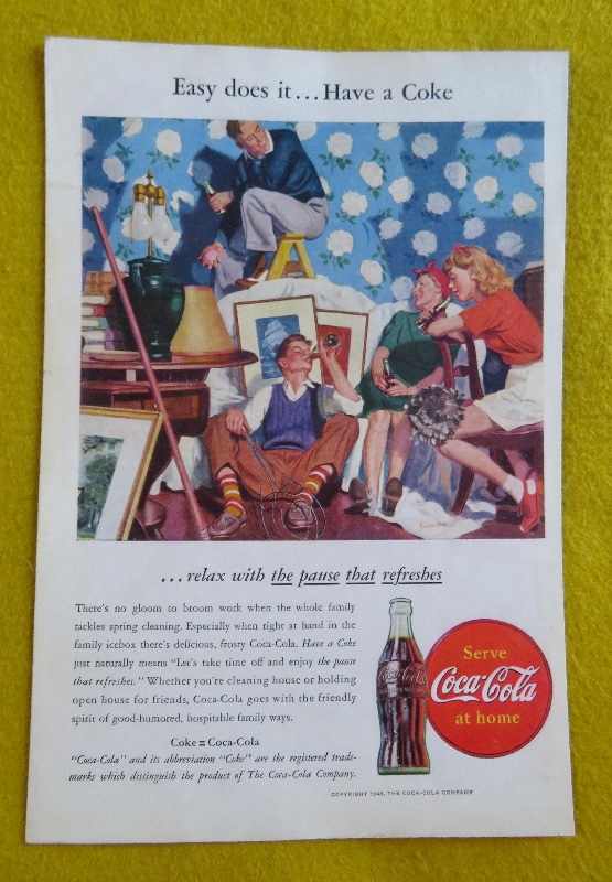 1946 Coca Cola (Coke) With Family Taking A Break From Decorating