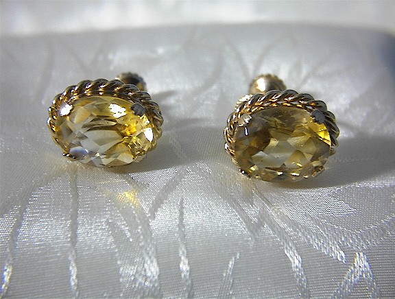 vintage pair of screwback goldtone earrings . . . . . .