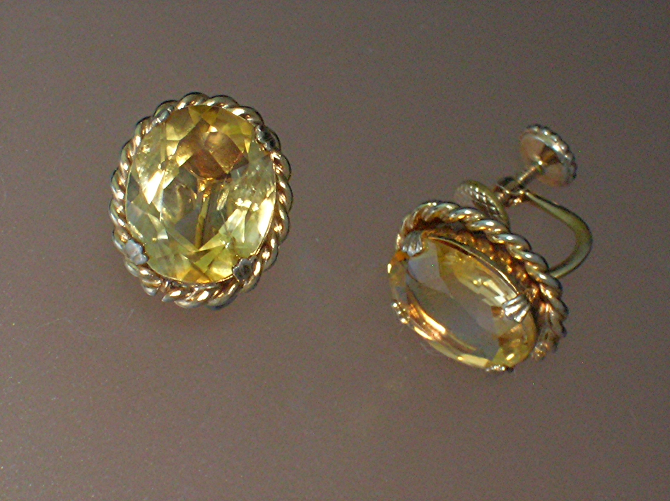 vintage pair of screwback goldtone earrings . . . . . .