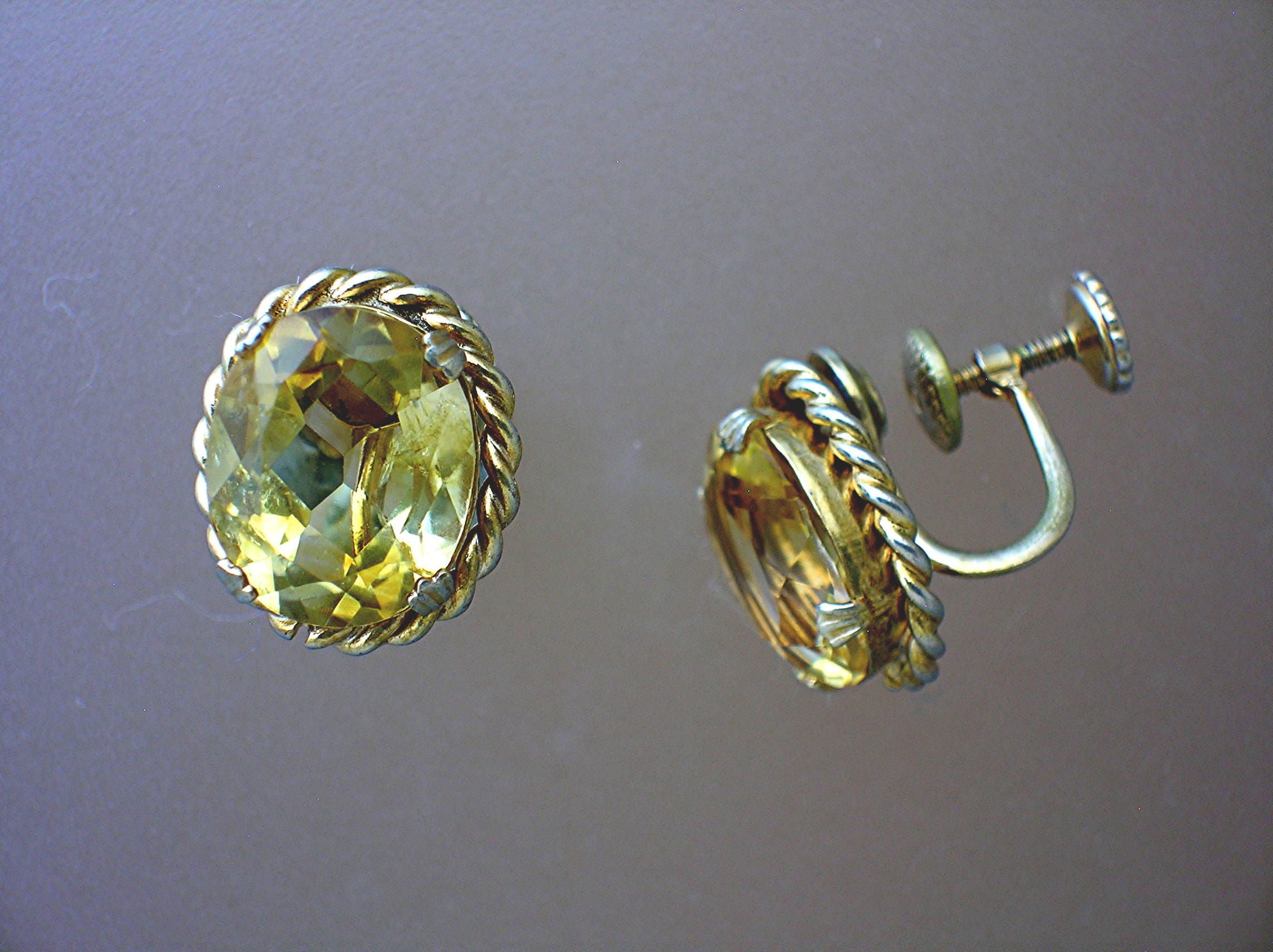 vintage pair of screwback goldtone earrings . . . . . .