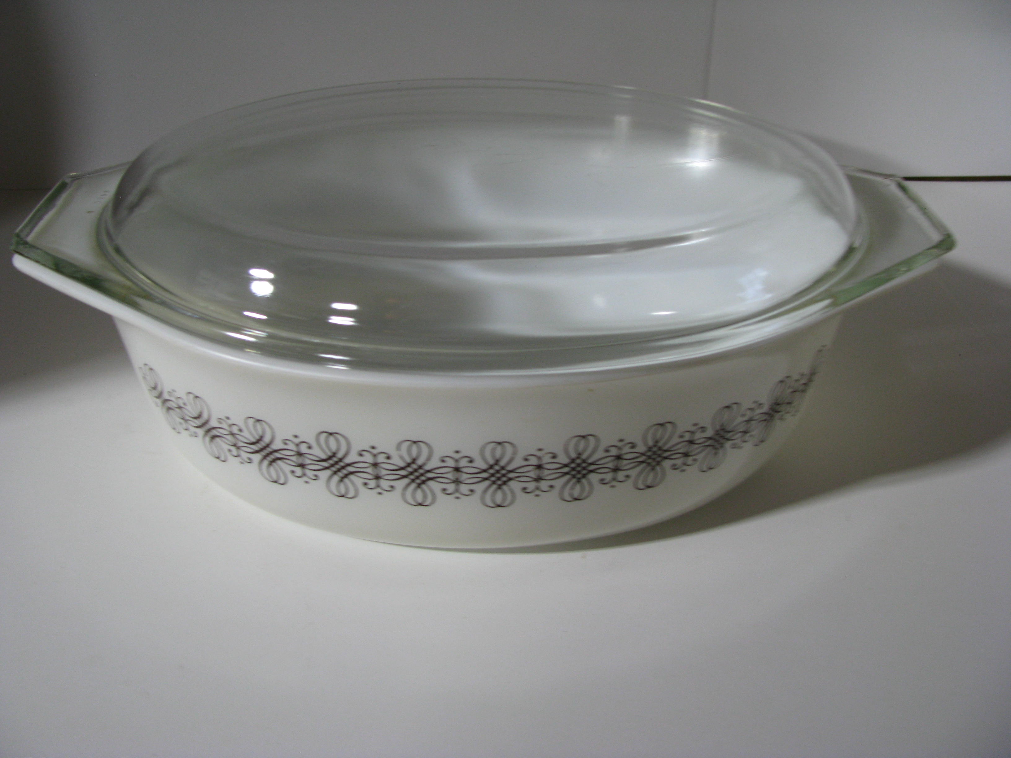 Vintage Pyrex Promo Empire Scroll Filigree Casserole