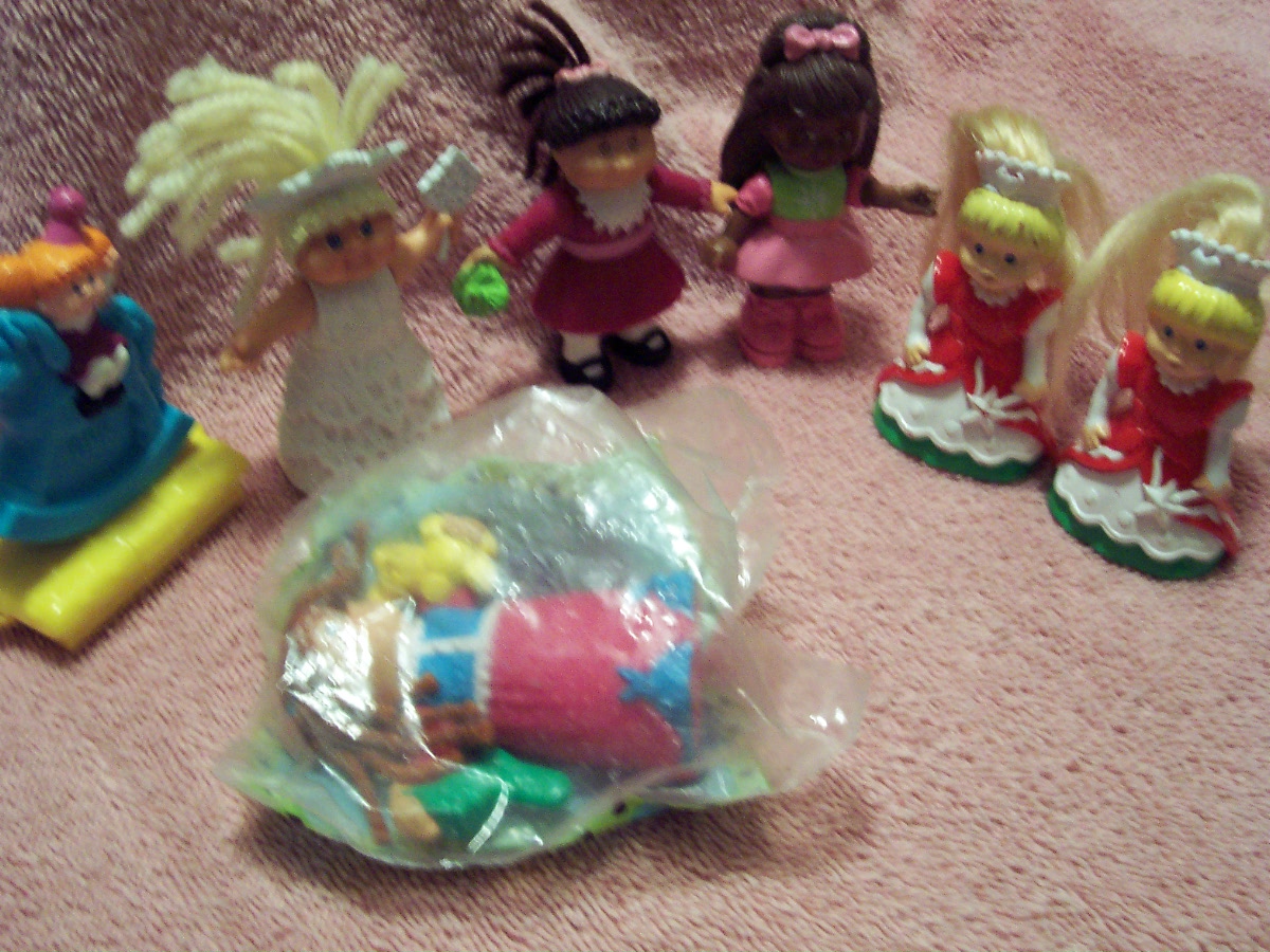 Cabbage patch doll figures Set of 7 from McDonalds 1992 to 1995