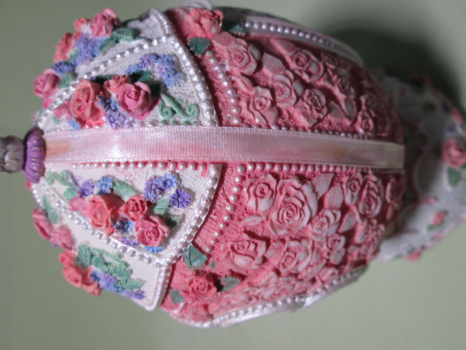Music Box Ornate Egg Roses 3D Design