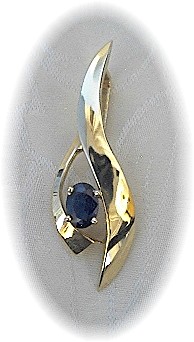 14K Gold 1ct Blue Sapphire Pendant