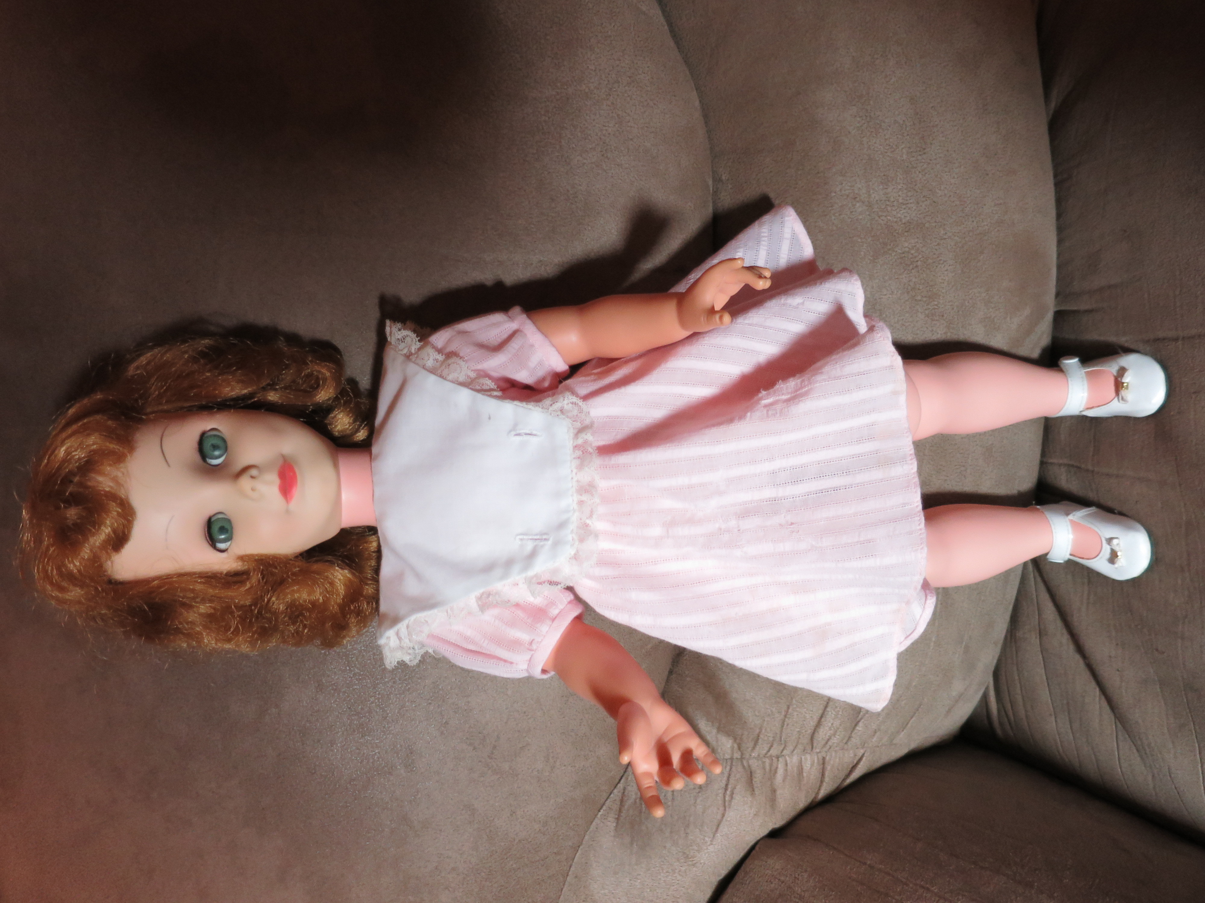 Suzy Homemaker Doll by Deluxe Reading 1964 22 inch