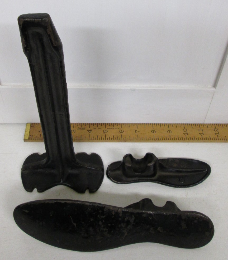 Cobbler's Shoelast Shoe Last Stand w/ Anvils