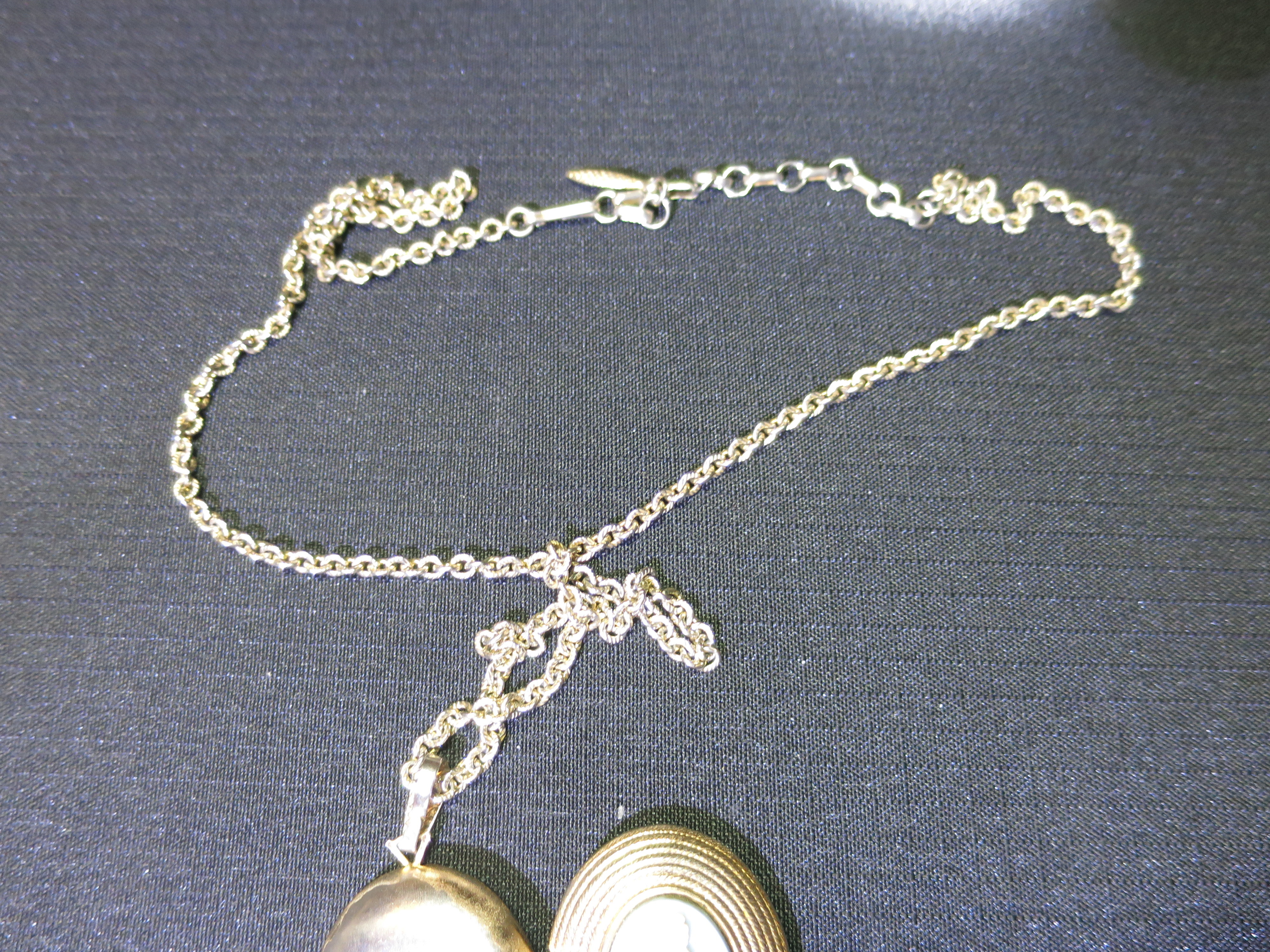 Avon Cameo Necklace Honor Award Presidents Campaign 1966